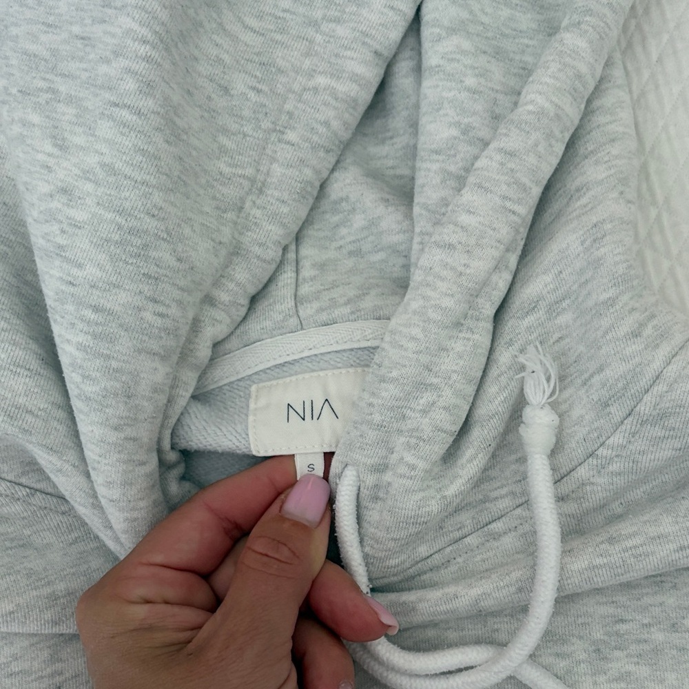 Cute NIA Gray Hoodie Sweater with white draw strings! - Picture 2 of 6